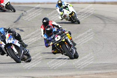 media/Nov-26-2023-TrackDaz (Sun) [[64ad8cfd8f]]/Mock Race/Outside Grapevine/